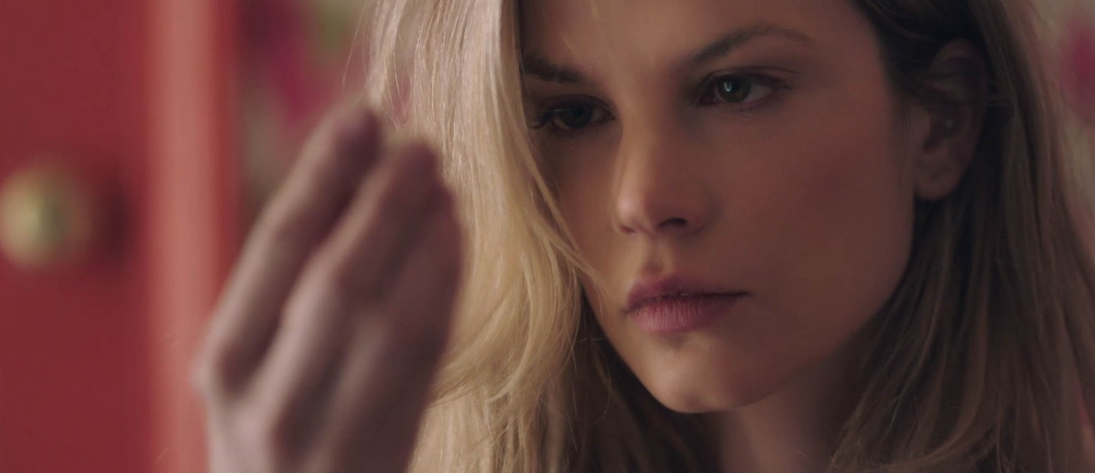 Robbing the Kong with Sylvia Hoeks by Gracie Otto